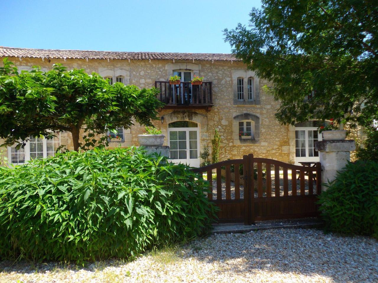 Domaine de Beaufort Saint-Front-de-Pradoux Exterior foto